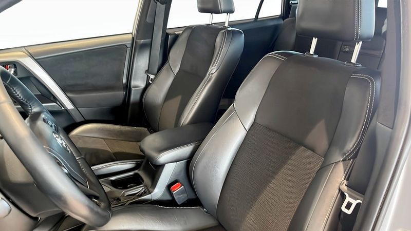 Toyota RAV4 bild 8
