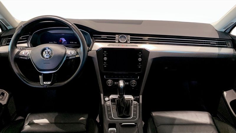 Volkswagen Passat bild 10
