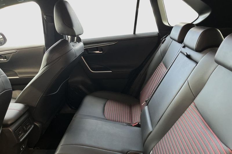 Toyota RAV4 bild 9