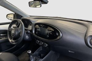 Toyota Aygo X bild 9