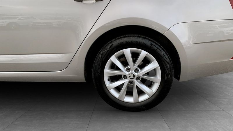 Skoda Octavia bild 6