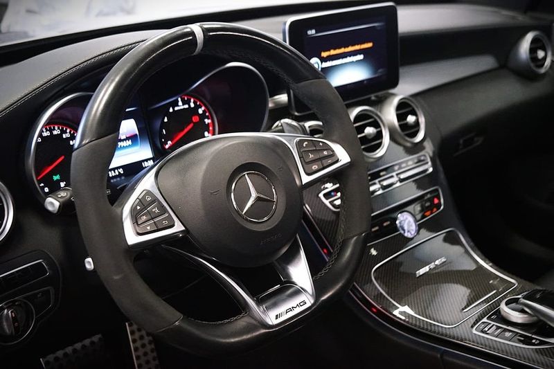Mercedes C63 AMG bild 14