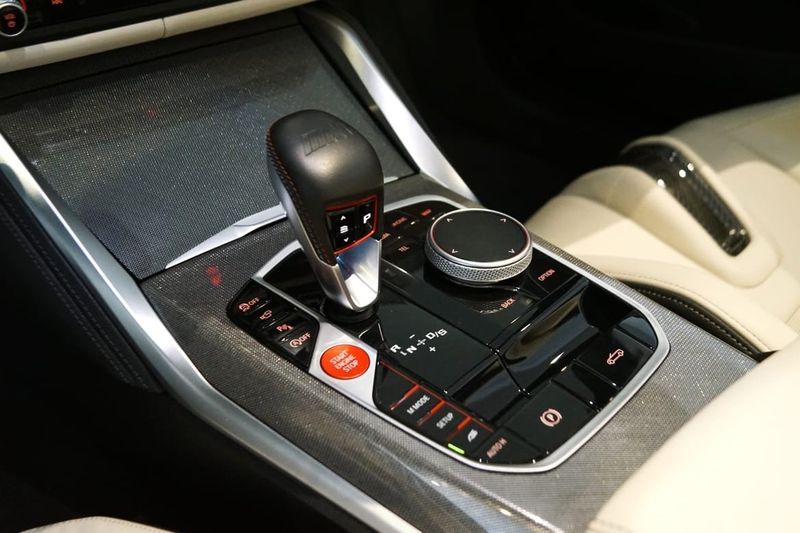 BMW M4 bild 18