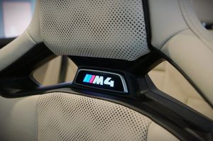BMW M4 bild 22