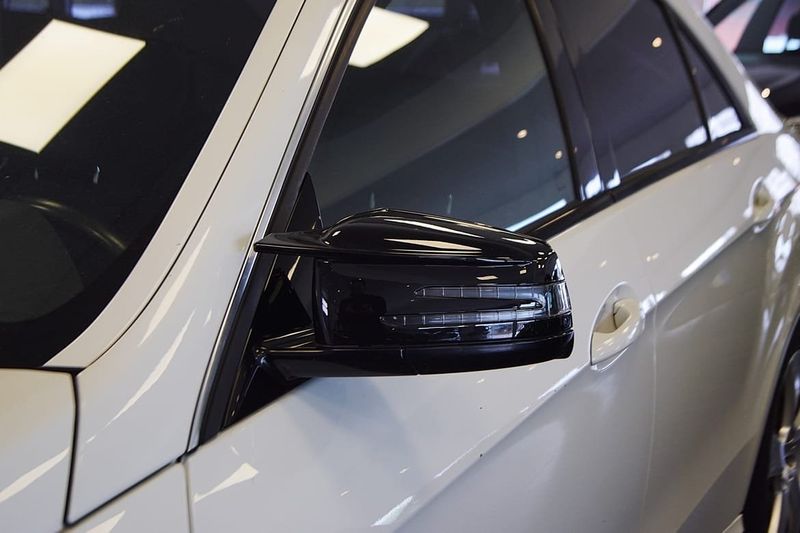 Mercedes E200 bild 2