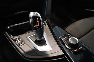 BMW 320 bild 7