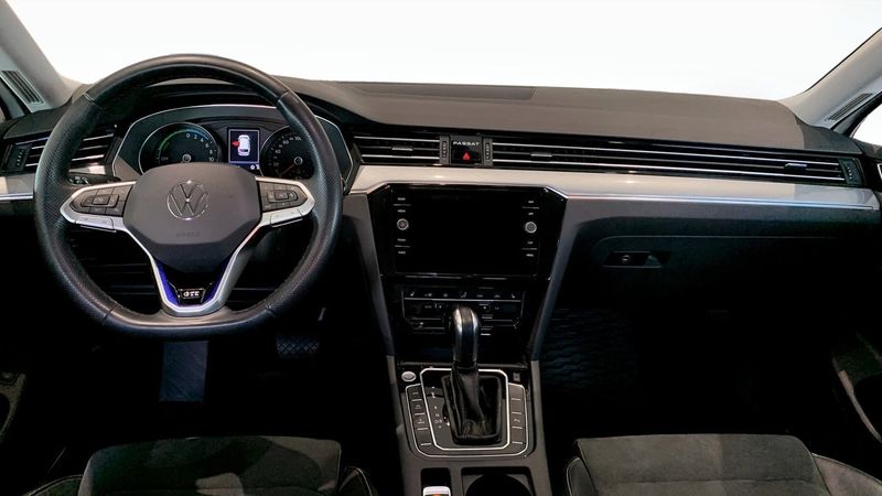 Volkswagen Passat bild 10