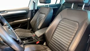 Volkswagen Passat bild 8