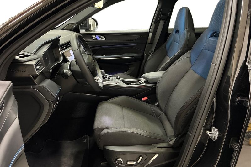 Lynk & Co 01 bild 13