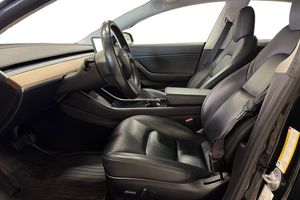 Tesla Model 3 bild 13
