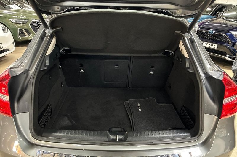 Mercedes GLA220 bild 10