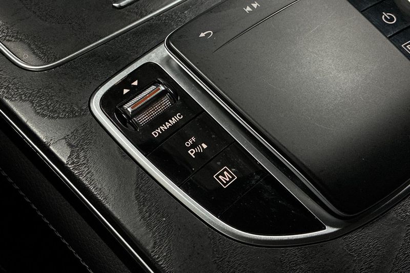 Mercedes GLC300 bild 26