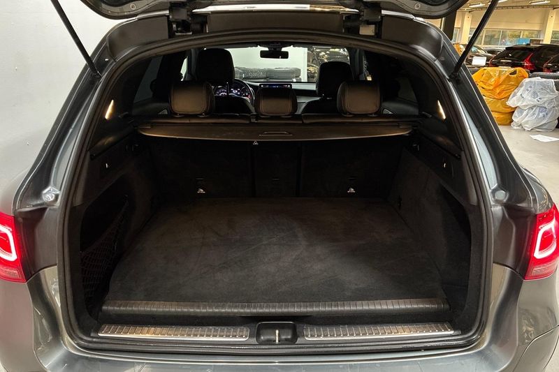 Mercedes GLC300 bild 10