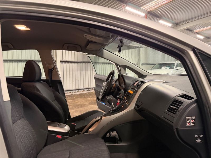 Toyota Auris bild 10