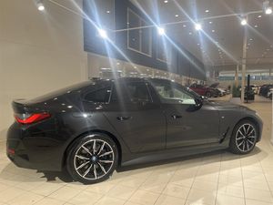 BMW i4 bild 6