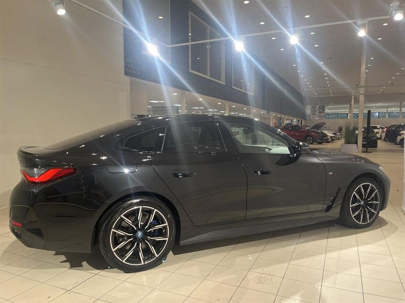 BMW i4 bild 6