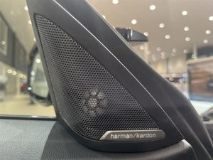 BMW i4 bild 9