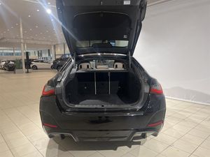 BMW i4 bild 5