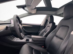 Tesla Model 3 bild 18