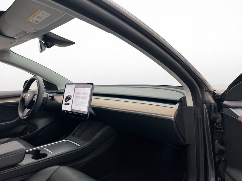 Tesla Model 3 bild 12