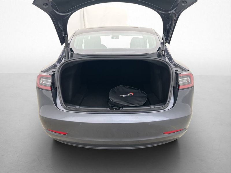 Tesla Model 3 bild 14