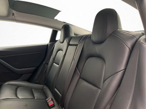Tesla Model 3 bild 15