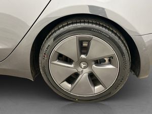 Tesla Model 3 bild 32