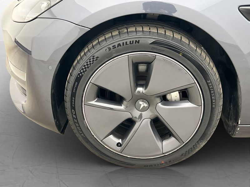 Tesla Model 3 bild 31