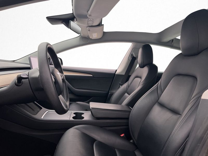Tesla Model 3 bild 18