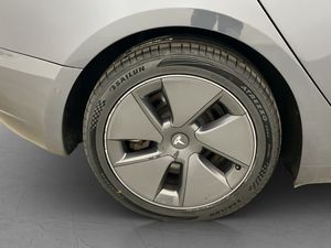Tesla Model 3 bild 33