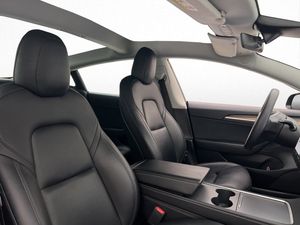Tesla Model 3 bild 11