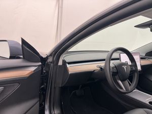 Tesla Model 3 bild 17