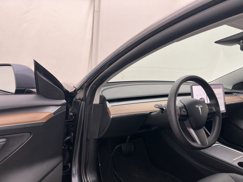 Tesla Model 3 bild 17