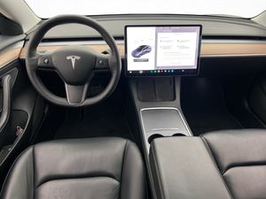 Tesla Model 3 bild 16
