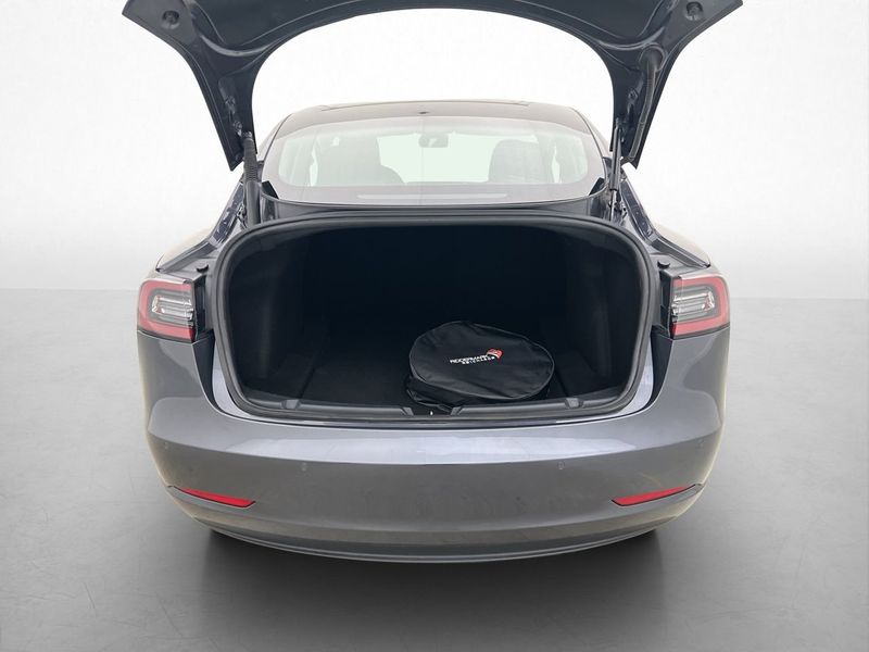 Tesla Model 3 bild 14