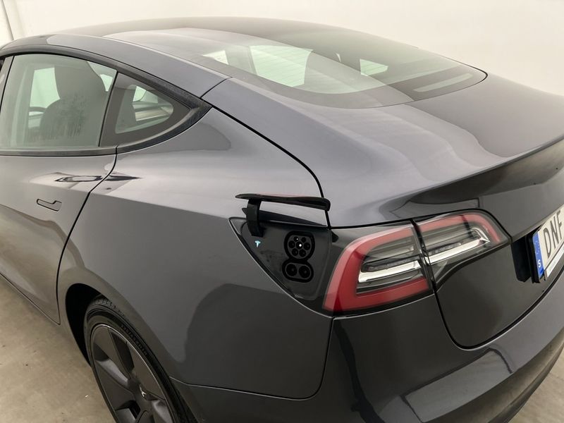 Tesla Model 3 bild 30