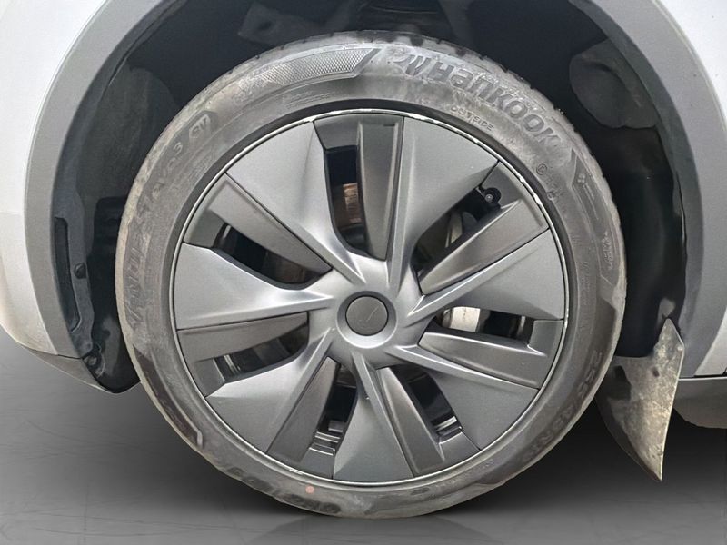 Tesla Model Y bild 35