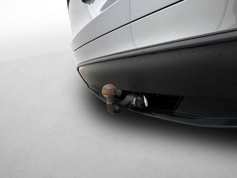 Tesla Model Y bild 13