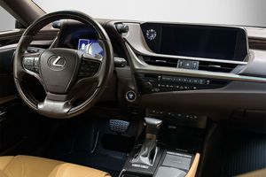 Lexus ES bild 14