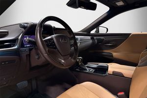 Lexus ES bild 8