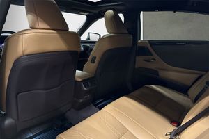 Lexus ES bild 12