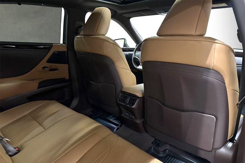 Lexus ES bild 13