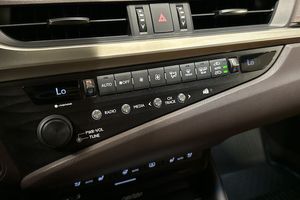 Lexus ES bild 20