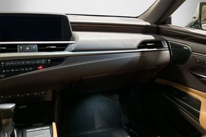 Lexus ES bild 15