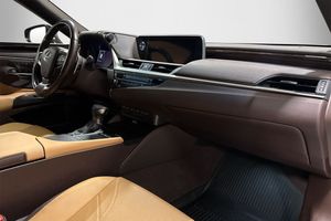 Lexus ES bild 9