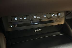 Lexus ES bild 19