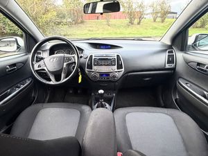 Hyundai i20 bild 8