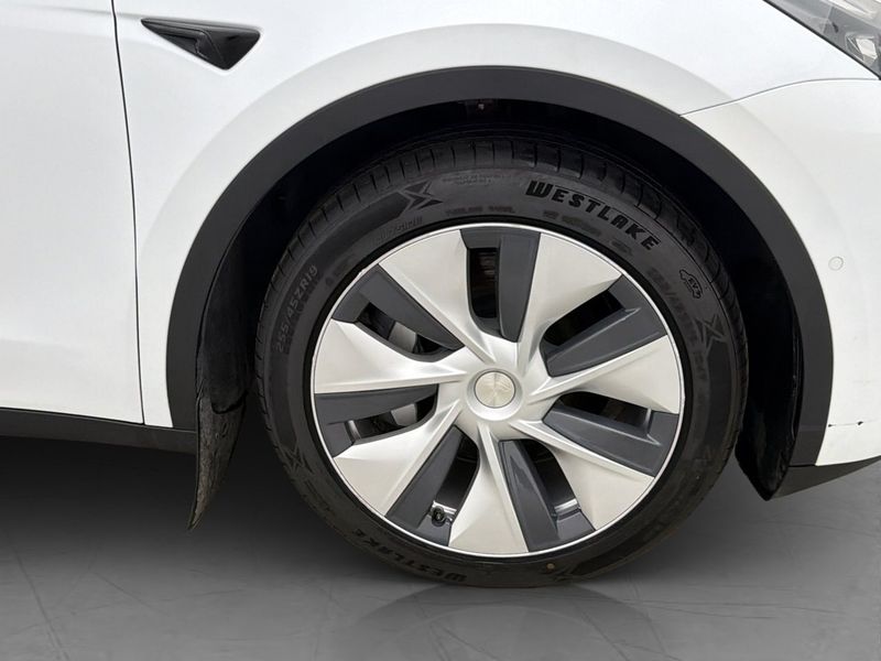 Tesla Model Y bild 36
