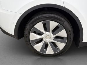 Tesla Model Y bild 35