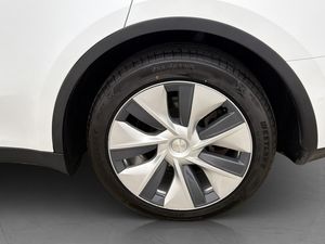 Tesla Model Y bild 34